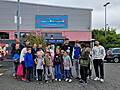 Gruppenfoto vor der Indoorspielhalle.
