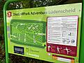 Informationstafel zur DiscGolfPark Anlage.