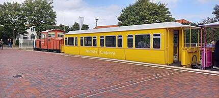 Die gelbe Inssselbahn von Langeoog.