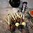 Süssigkeiten als Geister und Mumien dekoriert.
