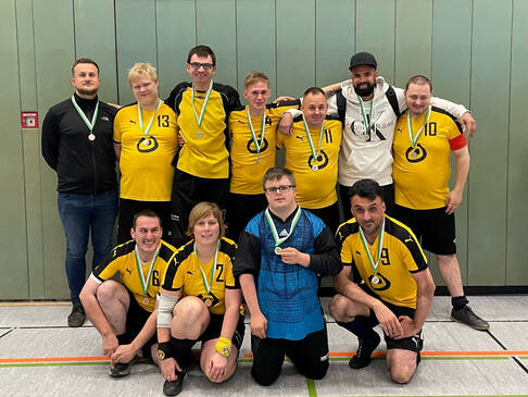 Die Lebenshilfe Mannschaft mit Medallien.