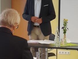 Dr. Wolfgang  Schröder 