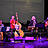 Eine Band auf der Bühne.