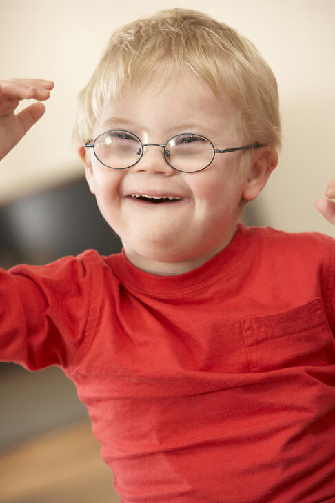 Junge mit Down-Syndrom