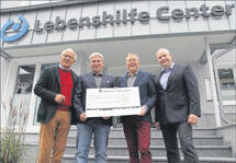 v.l.n.r.: Dr. Wolfgang Schröder, Dr. Holger Kaschube, Hans Bartholomay, Stephan Thiel
Bild: Othlinghaus, Lüdenscheider Nachrichten