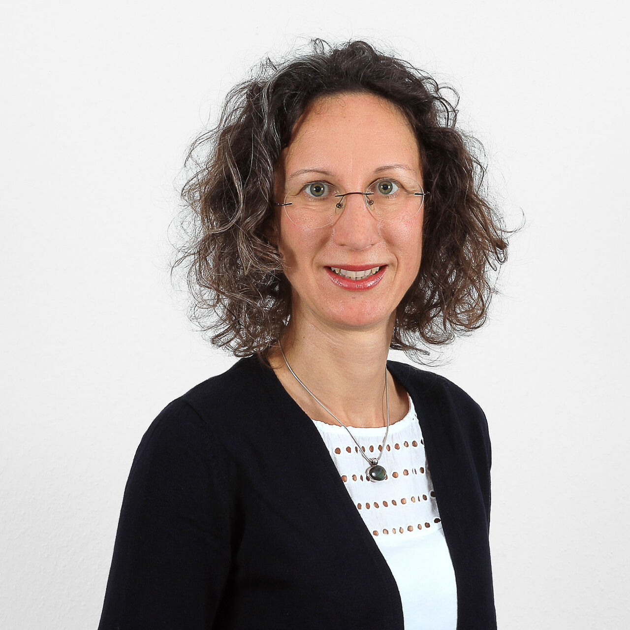 Hollweg, Sarah  