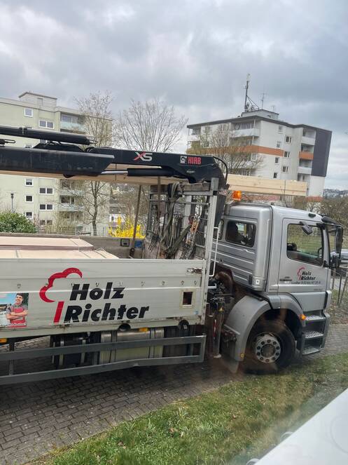 Ein LKW der Firma Holz Richter.