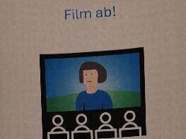 Bild drei zeigt ein Schild an einer Tür