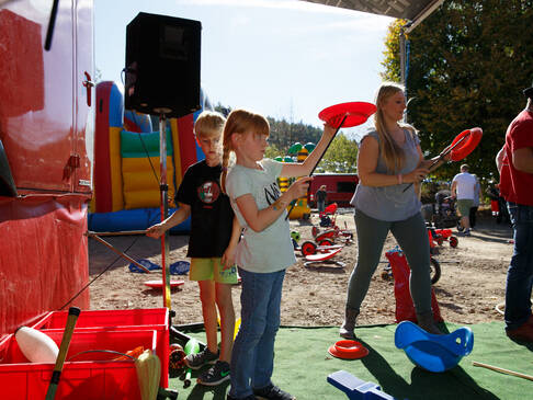 Kinder probieren spiele.