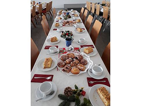 Ein gedeckter Tisch.
